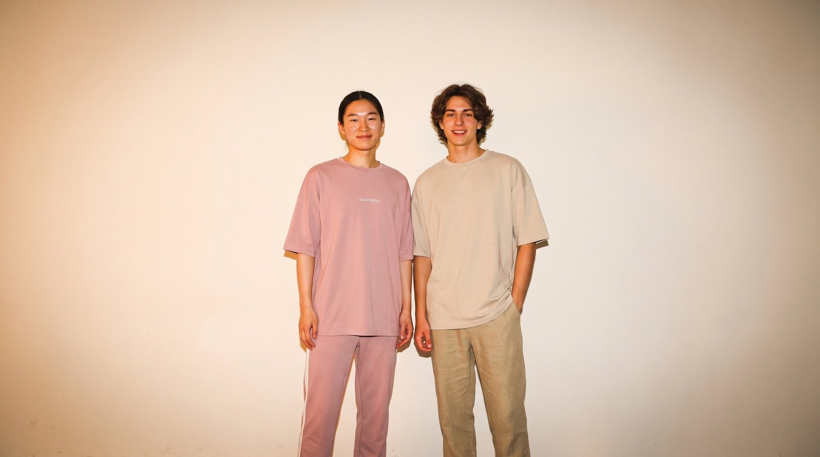 Campaña de WARTREND con dos modelos